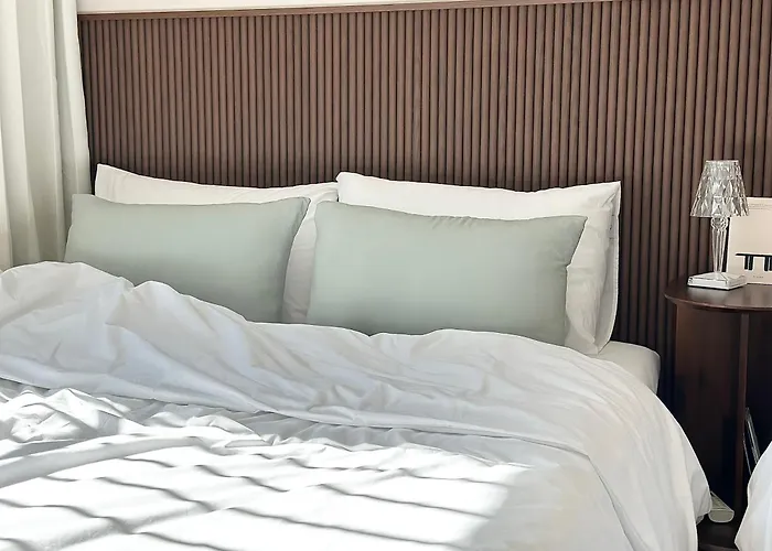 New, 3Min To Hapjeong St, Airport Bus Stop, 8Min To Hongdae & Mangwon Market, Han River Park, 2Br 3Qb Full Of Sunshine, Hotel Bedding, City Nature